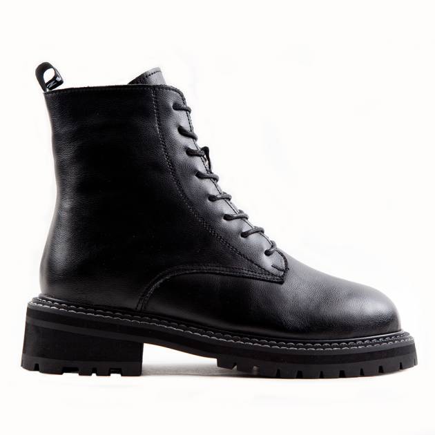 Ботинки из натуральной кожи чёрного цвета на шнуровке, с подкладкой из искусственного меха